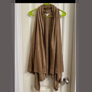 Sofia Max LG suede vest